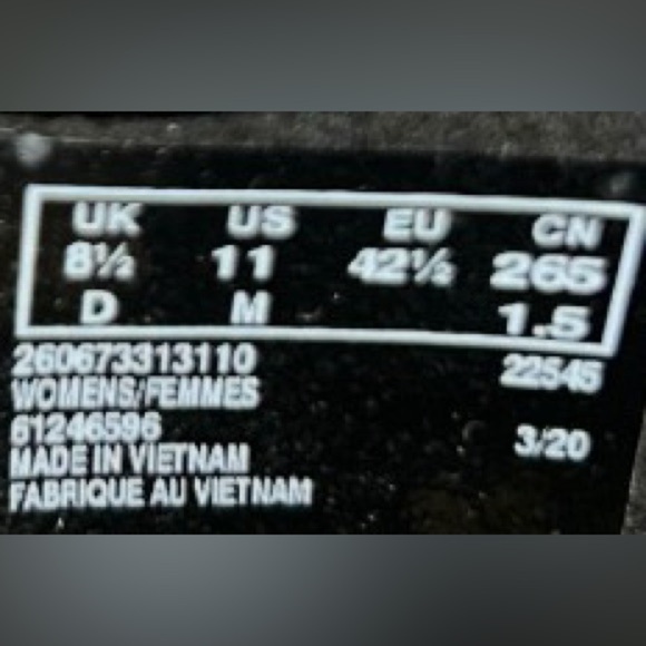 Like New with tag (no box) Clarks Women's Ashland Bubble Slip On Black size 11 - Picture 9 of 9